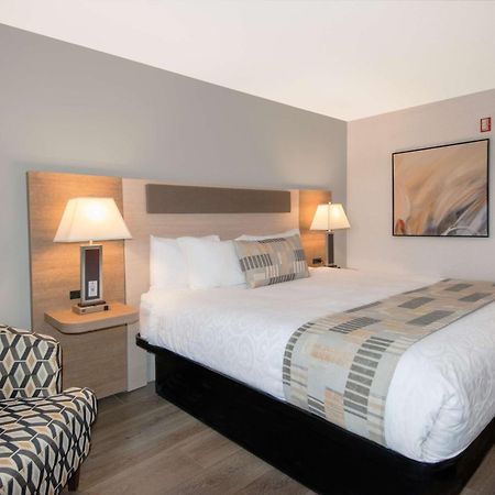 Coast Abbotsford Hotel & Suites Екстериор снимка