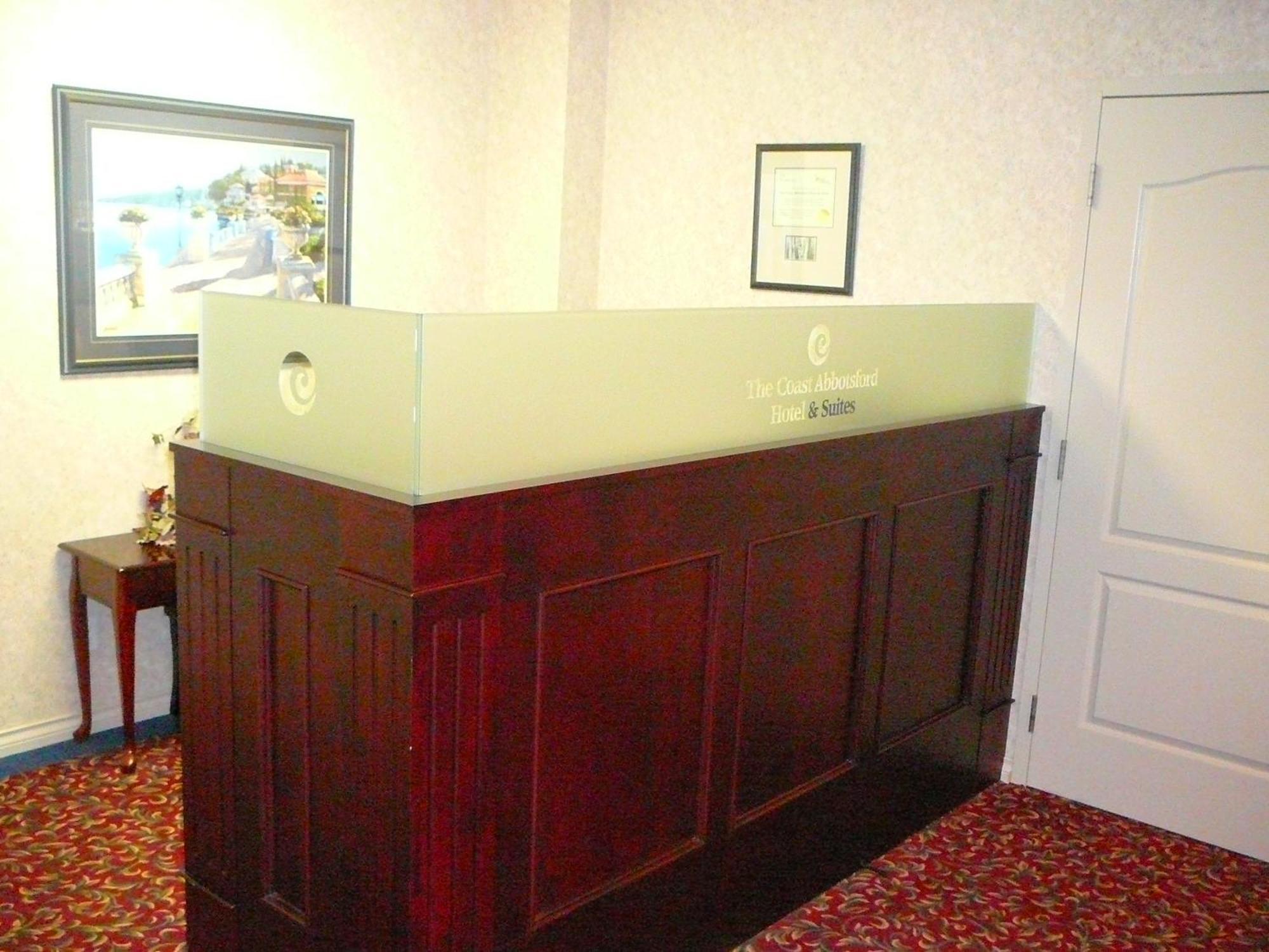 Coast Abbotsford Hotel & Suites Екстериор снимка