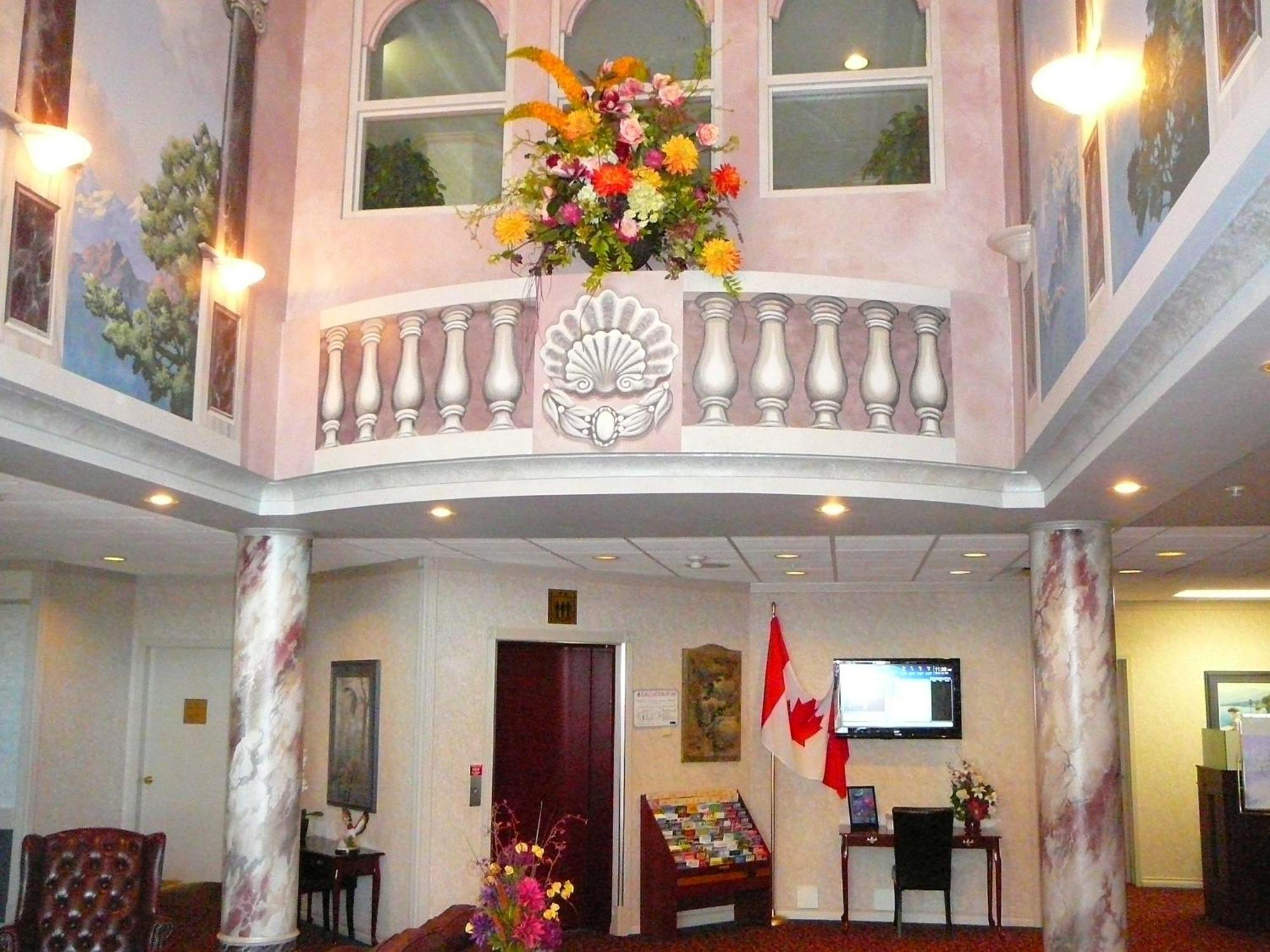 Coast Abbotsford Hotel & Suites Екстериор снимка
